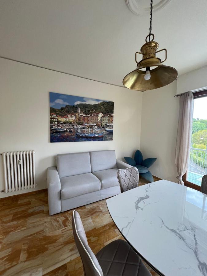 TORRE D'AVORIO APPARTAMENTO 126 mq piu'terrazzo 25 mq - TOTALLY NEW 250 M FROM DOWNTOWN - SKY e NETFLIX - toll parking at 15 euro per day to be booked in advance -subject to availability Rapallo Esterno foto