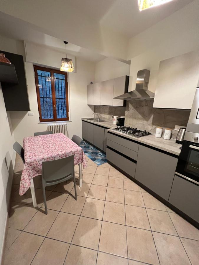 TORRE D'AVORIO APPARTAMENTO 126 mq piu'terrazzo 25 mq - TOTALLY NEW 250 M FROM DOWNTOWN - SKY e NETFLIX - toll parking at 15 euro per day to be booked in advance -subject to availability Rapallo Esterno foto