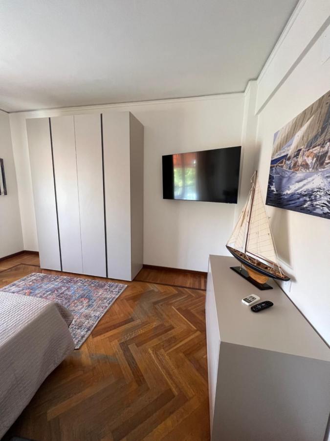 TORRE D'AVORIO APPARTAMENTO 126 mq piu'terrazzo 25 mq - TOTALLY NEW 250 M FROM DOWNTOWN - SKY e NETFLIX - toll parking at 15 euro per day to be booked in advance -subject to availability Rapallo Esterno foto