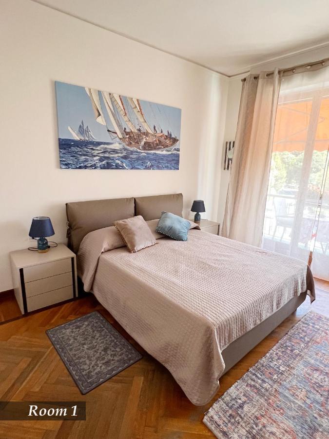 TORRE D'AVORIO APPARTAMENTO 126 mq piu'terrazzo 25 mq - TOTALLY NEW 250 M FROM DOWNTOWN - SKY e NETFLIX - toll parking at 15 euro per day to be booked in advance -subject to availability Rapallo Esterno foto