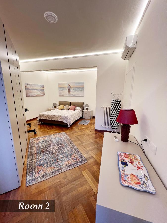 TORRE D'AVORIO APPARTAMENTO 126 mq piu'terrazzo 25 mq - TOTALLY NEW 250 M FROM DOWNTOWN - SKY e NETFLIX - toll parking at 15 euro per day to be booked in advance -subject to availability Rapallo Esterno foto